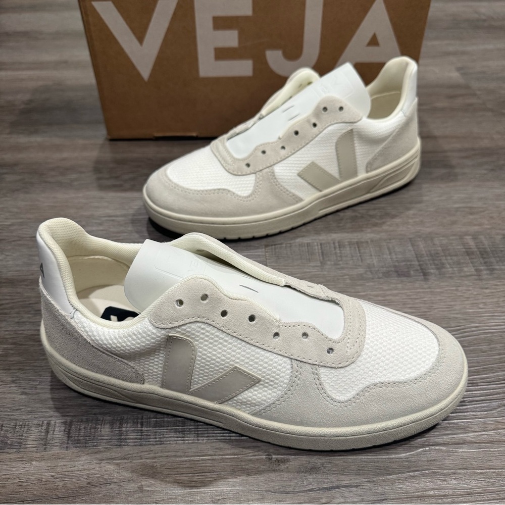 Veja V-10 B Mesh White Natural Low Top Sneakers - Picture 2 of 13